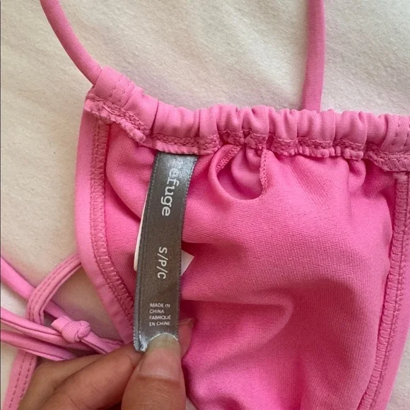 Pink Bikini - Picture 3 of 5